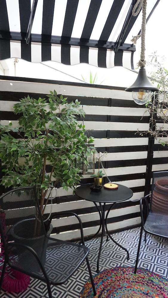 Exclusive Design Studio With Yard Athena Bagian luar foto