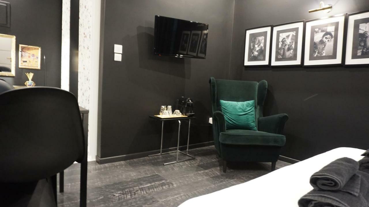 Exclusive Design Studio With Yard Athena Bagian luar foto